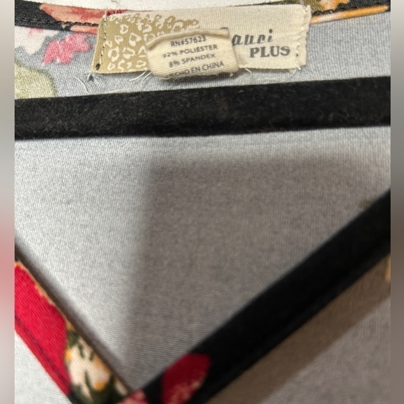 Sauci Plus Black floral Tshirt Dress 2X - Picture 5 of 5